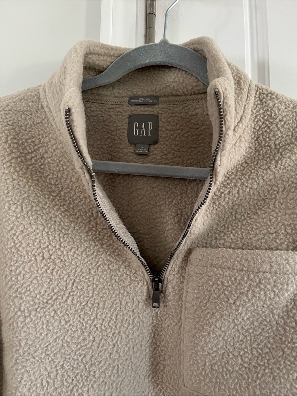 GAP Men's Zip-Up Sherpa Pullover in Light Tan